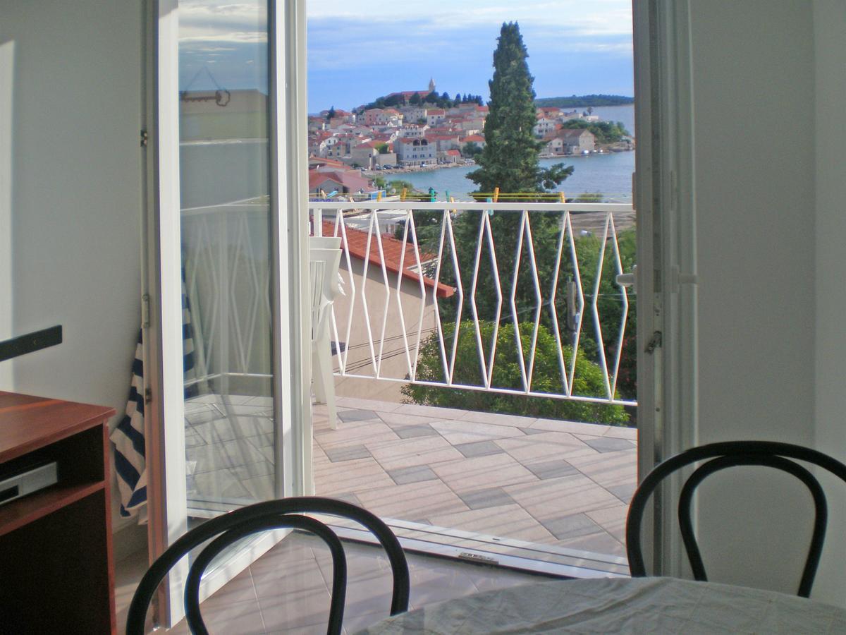 Apartment Nensi Primosten Bagian luar foto